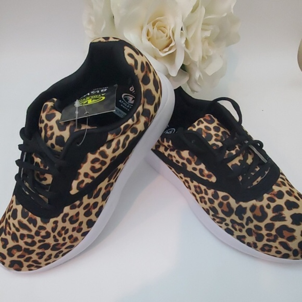 Athletic works memory foam tennis shoes
